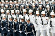 A Taiwan military honor guard marches during National Day celebrations, Taipei, Taiwan, Oct. 10, 2016 (AP photo by Chiang Ying-ying).