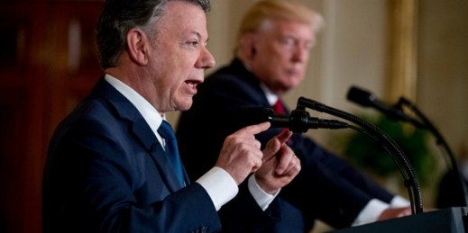 Colombia's president, Juan Manuel Santos, accompanied by U.S. President Donald Trump, speaks during a news conference in the East Room of the White House, Washington, May 18, 2017 (AP photo by Andrew Harnik).
