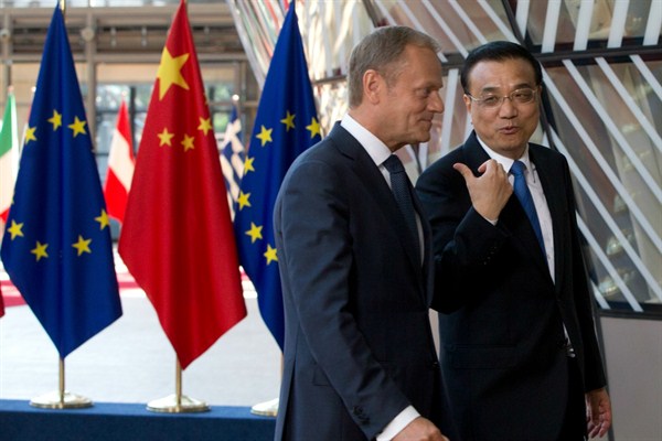 European Council President Donald Tusk walks with Chinese Premier Li Keqiang at the EU-China summit, Brussels, June 2, 2017 (AP photo by Virginia Mayo).