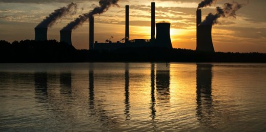 The coal-fired Plant Scherer, one of the top carbon dioxide emitters in the United States, Juliette, Ga., June, 3, 2017 (AP photo by Branden Camp).
