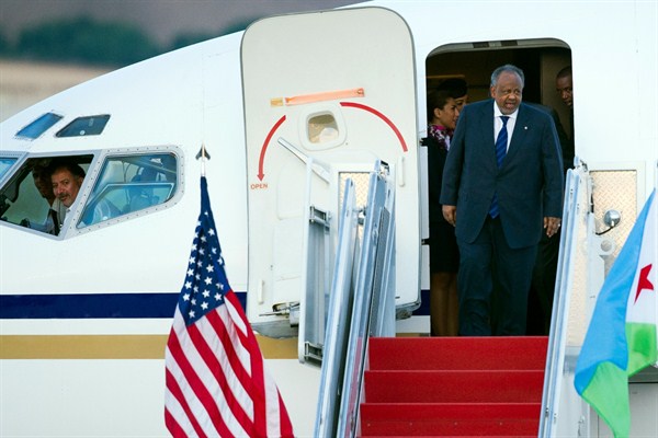Djibouti President Ismail Omar Guelleh arrives to attend the U.S.-Africa Leaders Summit, Maryland, Aug. 3, 2014 (AP photo by Cliff Owen).