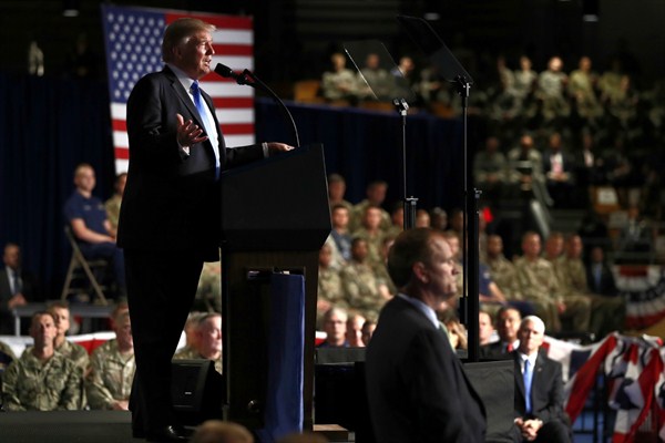 U.S. President Donald Trump addresses an audience of soldiers about his new Afghanistan policy, Fort Meyers, Virginia, Aug. 21, 2017 (AP photo by Carolyn Kaster).