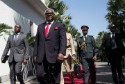 Sierra Leone’s president, Ernest Bai Koroma, arrives for talks with Gambia's then-president, Yahya Jammeh, to urge Jammeh to respect last year's election result, Banjul, Gambia, Dec. 13, 2016 (AP photo by Sylvain Cherkaoui).