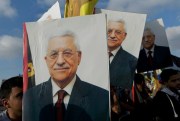 Protesters carry pictures of Palestinian President Mahmoud Abbas during a rally supporting Palestinian prisoners on a hunger strike in Israeli jails, Ramallah, West Bank, May 3, 2017 (AP photo by Nasser Nasser).