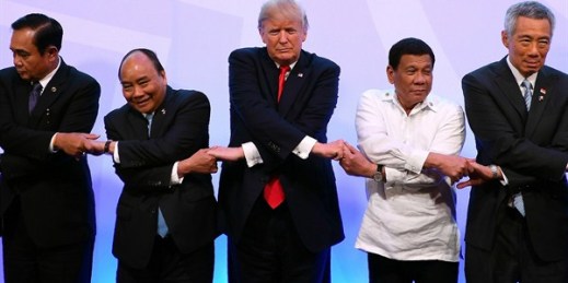 Singapore Prime Minister Lee Hsien Loong, right, poses with U.S. President Donald Trump and other leaders during the ASEAN-U.S. Summit, Manila, Philippines, Nov. 13, 2017 (Photo by Manan Vatsyayana via AP).
