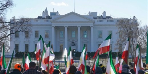 The Organization of Iranian American Communities holds a demonstration across from the White House in solidarity with protesters in Iran, Washington, Jan. 6, 2018 (AP photo by Pablo Martinez Monsivais).
