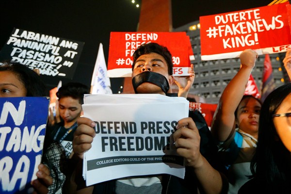 Duterte’s Supporters Join In as His Assault on the Philippine Press Escalates