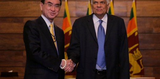 Sri Lankan Prime Minister Ranil Wickremesinghe poses with Japanese Foreign Minister Taro Kono during their meeting in Colombo, Sri Lanka, Jan. 5, 2018 (AP photo by Eranga Jayawardena).