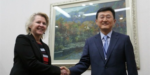 Acting U.S. Assistant Secretary of State for East Asian and Pacific Affairs Susan Thornton poses with South Korean Deputy Foreign Minister Yoon Soon-gu during a meeting, Seoul, South Korea, April 23, 2018 (AP photo by Ahn Young-joon).