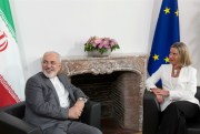 EU foreign policy chief Federica Mogherini and Iranian Foreign Minister Mohammad Javad Zarif before meeting with the British, French and German foreign ministers, Brussels, May 15, 2018 (AP photo by Thierry Monasse).