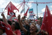 Supporters of Muharrem Ince, the presidential candidate for the opposition Republican People’s Party, or CHP, during a rally, Ankara, Turkey, June 5, 2018 (AP photo by Burhan Ozbilici).