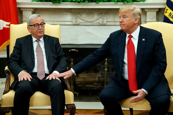 President Donald Trump and European Commission President Jean-Claude Juncker in the Oval Office of the White House, Washington, July 25, 2018 (AP photo by Evan Vucci).