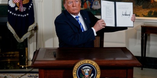 President Donald Trump after signing a presidential memorandum on the Iran nuclear deal from the Diplomatic Reception Room of the White House, Washington, May 8, 2018 (AP photo by Evan Vucci).