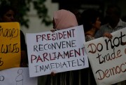 Sri Lankans protest outside sacked prime minister Ranil Wickeremesighe’s official residence in Colombo, Sri Lanka, Nov. 2, 2018 (AP photo by Eranga Jayawardena).