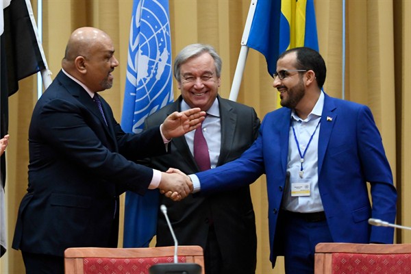 Houthi representative Mohammed Abdulsalam, right, and Yemeni Foreign Minister Khaled al-Yaman, left, with U.N. Secretary-General Antonio Guterres at peace talks in Rimbo, Sweden, Dec. 13, 2018 (TT News Agency photo via AP).