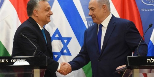 Hungarian Prime Minister Viktor Orban, left, and Israeli Prime Minister Benjamin Netanyahu during a joint press conference at the Prime Minister’s office in Jerusalem, July 19, 2018 (AP photo by Debbie Hill).