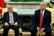 President Donald Trump meets with European Commission president Jean-Claude Juncker in the Oval Office of the White House in Washington, July 25, 2018 (AP photo by Evan Vucci).