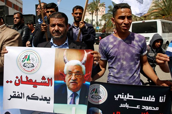 The ‘Political Paralysis’ Behind the Collapse of the Palestinian Unity Government
