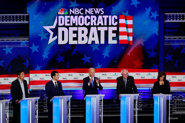 Democratic presidential candidate and former Vice President Joe Biden, center, speaks during the Democratic primary debate in Miami, Florida, June 27, 2019 (AP photo by Wilfredo Lee).