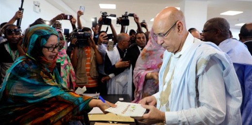 Former Defense Minister and ruling party presidential candidate Mohamed Ould Ghazouani casts his ballot in Nouakchott, Mauritania, June 22, 2019 (AP photo by Elhady Ould Mohamedou).