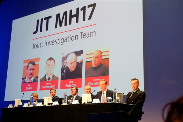 Officials from the Joint Investigation Team probing the downing of Malaysia Airlines Flight 17 at a press conference, announcing charges against three Russians and a Ukrainian separatist, in Nieuwegein, Netherlands, June 19, 2019 (AP photo by Mike Corder)