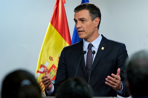 Spanish Prime Minister Pedro Sanchez speaks at a press conference during an EU summit in Brussels, July 2, 2019 (AP file photo by Virginia Mayo)