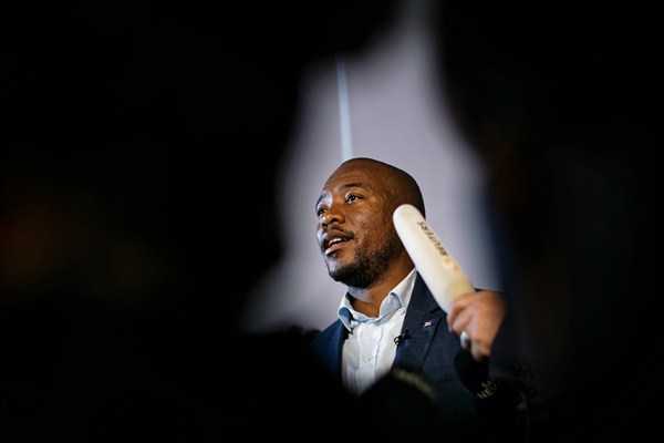 Mmusi Maimane, the former leader of South Africa’s largest opposition party, the Democratic Alliance, addresses the media after the country’s general elections, Pretoria, South Africa, May 10, 2019 (AP photo by Ben Curtis).