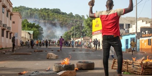 Protesters demanding President Ibrahim Boubacar Keita’s resignation take to the streets in Bamako, Mali, June 19, 2020 (AP photo by Baba Ahmed).