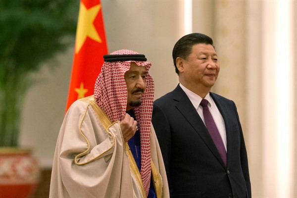 Chinese President Xi Jinping, right, and Saudi Arabian King Salman during a welcome ceremony in Beijing, China, March 16, 2017 (AP photo by Ng Han Guan).