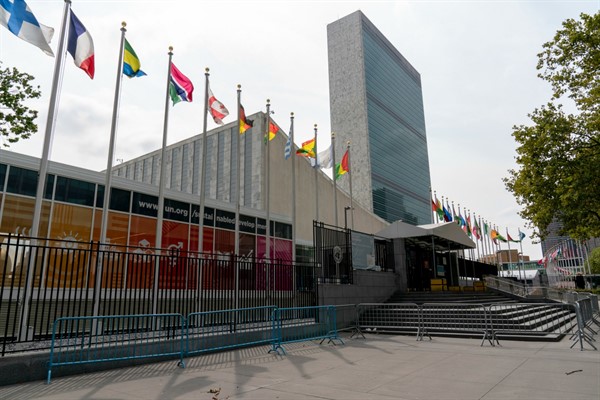 Metal barricades line the shuttered main entrance to the United Nations headquarters in New York, Sept. 18, 2020 (AP photo by Mary Altaffer).