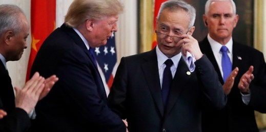 President Donald Trump shakes hands with Chinese Vice Premier Liu He before signing the “phase one” trade agreement, at the White House, Washington, Jan. 15, 2020 (AP photo by Steve Helber).