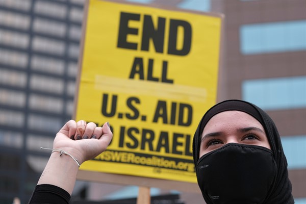 A demonstrator takes part in a protest in support of Palestinians, in Los Angeles, May 15, 2021 (AP photo by Ringo H.W. Chiu).