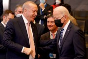 U.S. President Joe Biden, right, speaks with Turkish President Recep Tayyip Erdogan during a NATO summit in Brussels, June 14, 2021 (AP photo by Olivier Matthys).