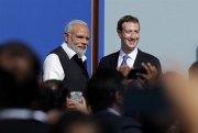 Indian Prime Minister Narendra Modi, left, and Facebook CEO Mark Zuckerberg, in Menlo Park, Calif., Sept. 27, 2015 (AP photo by Jeff Chiu).