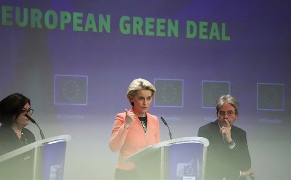 European Commission President Ursula von der Leyen, center, during a media conference at EU headquarters in Brussels, Belgium, July 14, 2021 (AP photo by Valeria Mongelli).