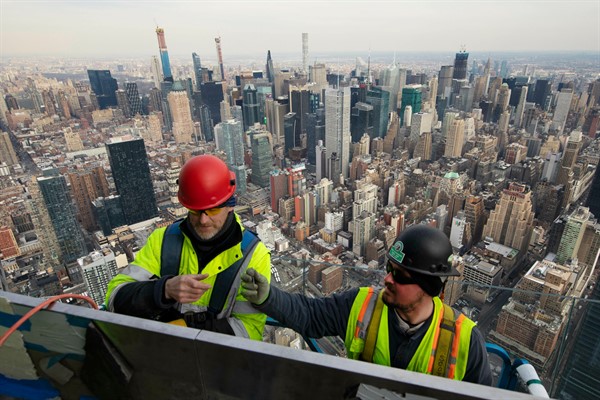 Work in progress on an outdoor observation deck on the 30 Hudson Yards office building in New York, March 8, 2019 (AP photo by Mark Lennihan).