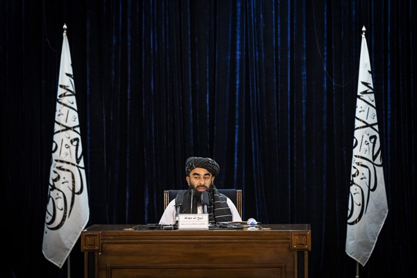 Taliban government spokesman Zabihullah Mujahid gives a press conference in Kabul, Afghanistan, Sept. 21, 2021 (AP photo by Bernat Armangue).