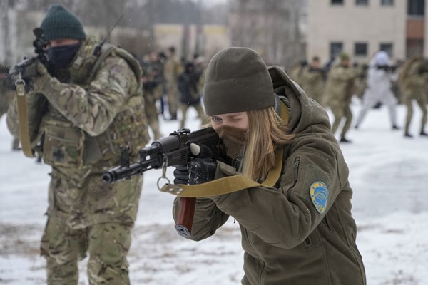 Members of Ukraine’s Territorial Defense Forces, volunteer military units of the Armed Forces, train close to Kyiv, Ukraine, Feb. 5, 2022 (AP photo by Efrem Lukatsky).