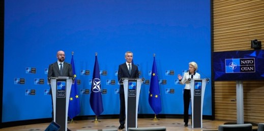 NATO Secretary General Stoltenberg participates in a media conference with European Commission President von der Leyen and European Council President Michel, Brussels, Feb 24, 2022 (AP photo by Virginia Mayo).