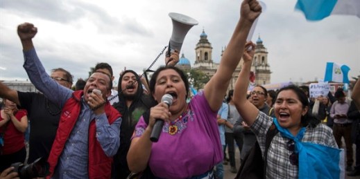 People protest against a decision by Guatemalan President Jimmy Morales to shut down the United Nations International Commission Against Impunity, CICIG, at Constitution Square in Guatemala City, Aug. 31, 2018 (AP photo by Oliver de Ros).