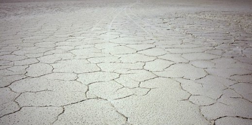 The lithium-rich Uyuni salt desert in Bolivia, July 27, 2010 (AP photo by Dado Galdieri).