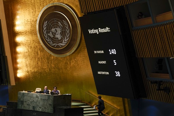 A screens displays the results of a vote on a resolution regarding the war in Ukraine at United Nations headquarters, March 24, 2022 (AP photo by Seth Wenig).