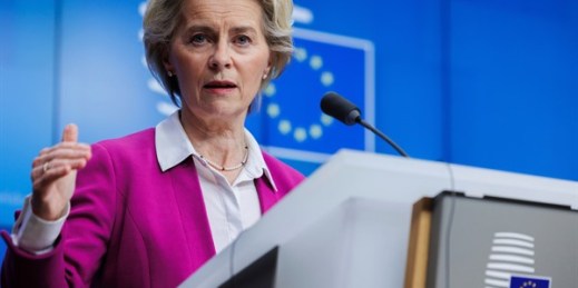 European Commission President Ursula von der Leyen talks with the press after a meeting of EU leaders at the Europa building in Brussels, May 30, 2022 (AP photo by Olivier Matthys).
