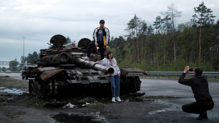 Don't Believe Your Smartphone: Tanks and the War in Ukraine | WPR