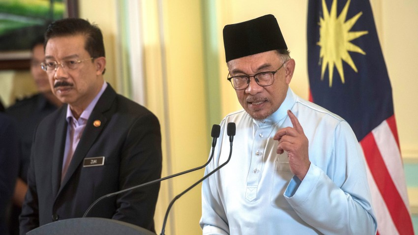 In Malaysia, Anwar’s Alliance With UMNO Could Be a Dead End