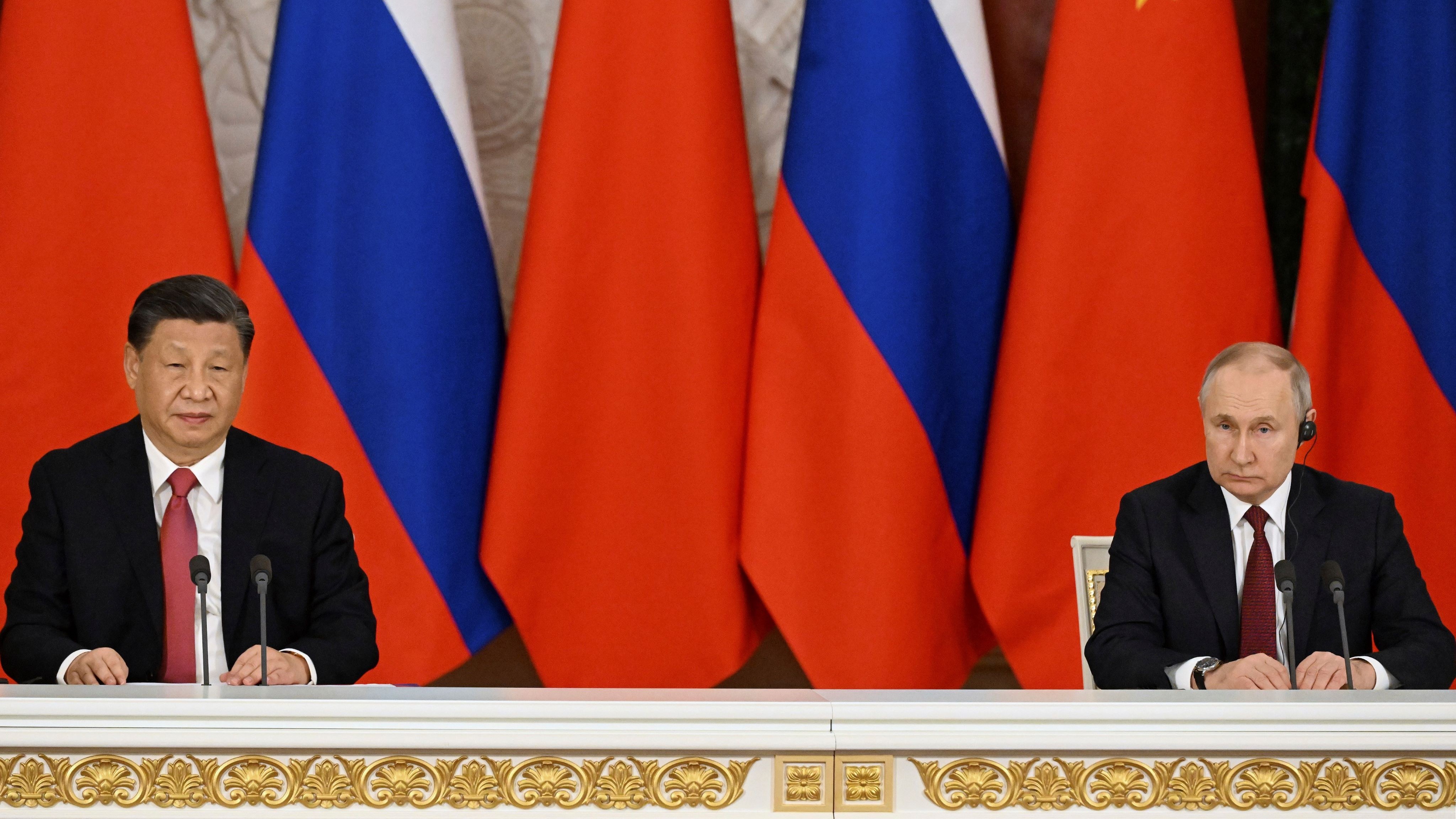 中国とロシアの関係は、アフリカや中東などの地域で対立している。