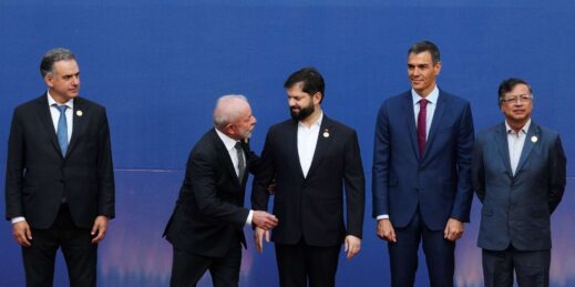 Uruguayan President Yamandu Orsi, Brazilian President Lula da Silva, Chilean President Gabriel Boric, Spanish Prime Minister Pedro Sanchez and Colombian President Gustavo Petro.