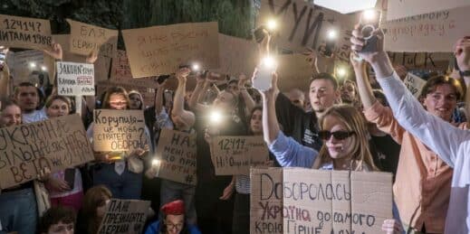 Ukrainians protest.